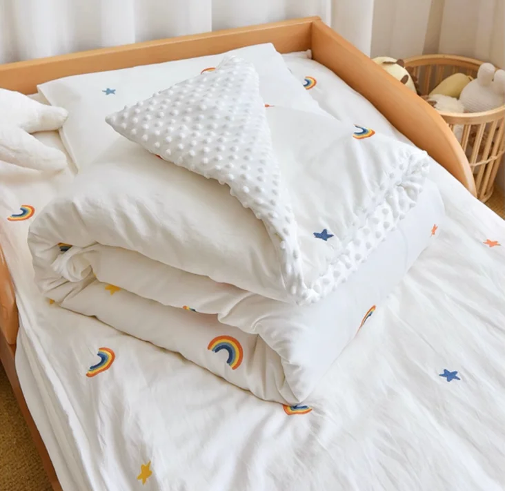 3PCS Bedding Set Vintage Cartoon Cotton Baby Children Crib Bed Duvet Cover Sheet Pillowcase Without Filler 3PCS Bedding Set Vintage Cartoon Cotton Baby Children Crib Bed Duvet Cover Sheet Pillowcase Without Filler