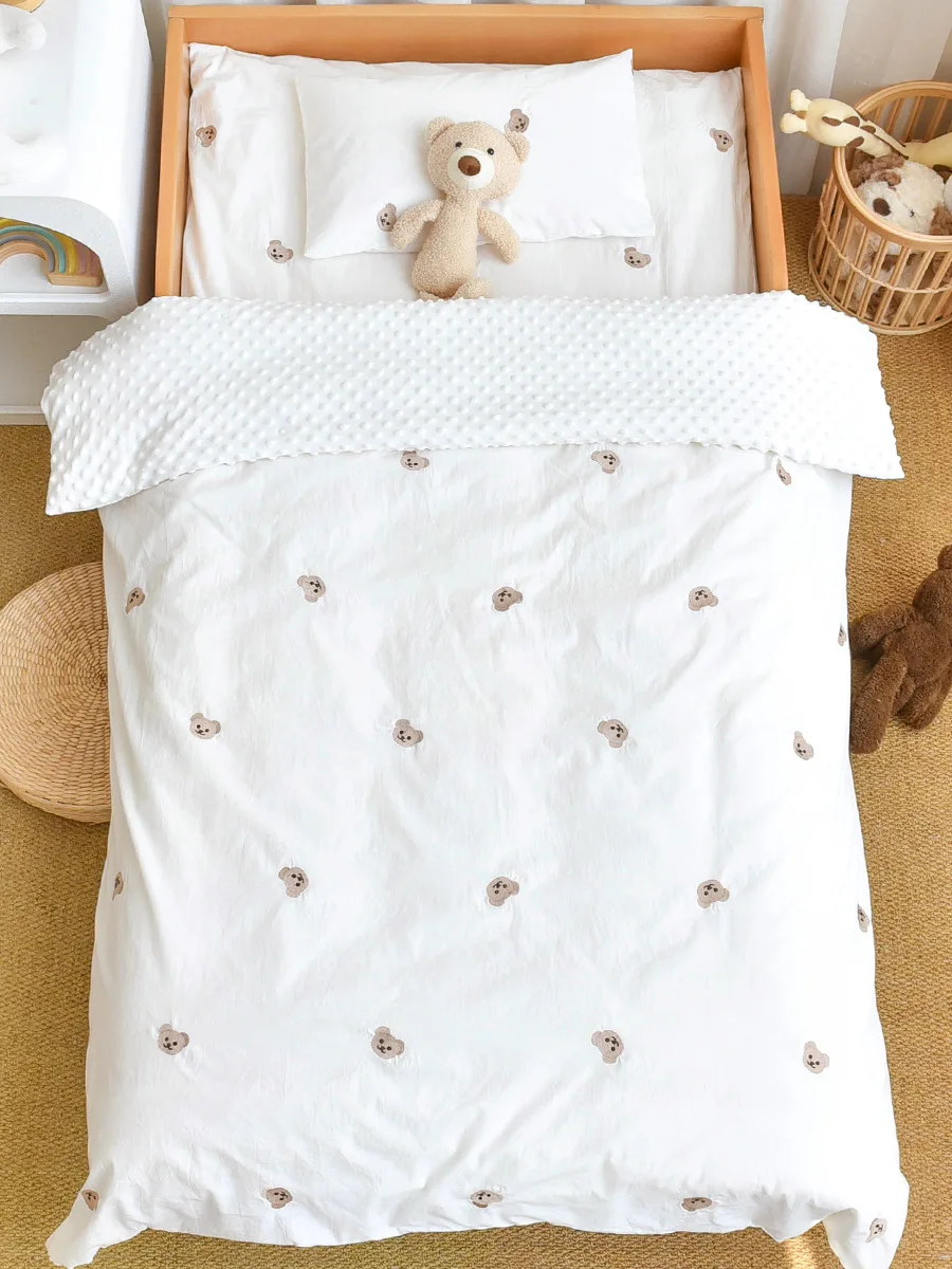 3PCS Bedding Set Vintage Cartoon Cotton Baby Children Crib Bed Duvet Cover Sheet Pillowcase Without Filler 3PCS Bedding Set Vintage Cartoon Cotton Baby Children Crib Bed Duvet Cover Sheet Pillowcase Without Filler