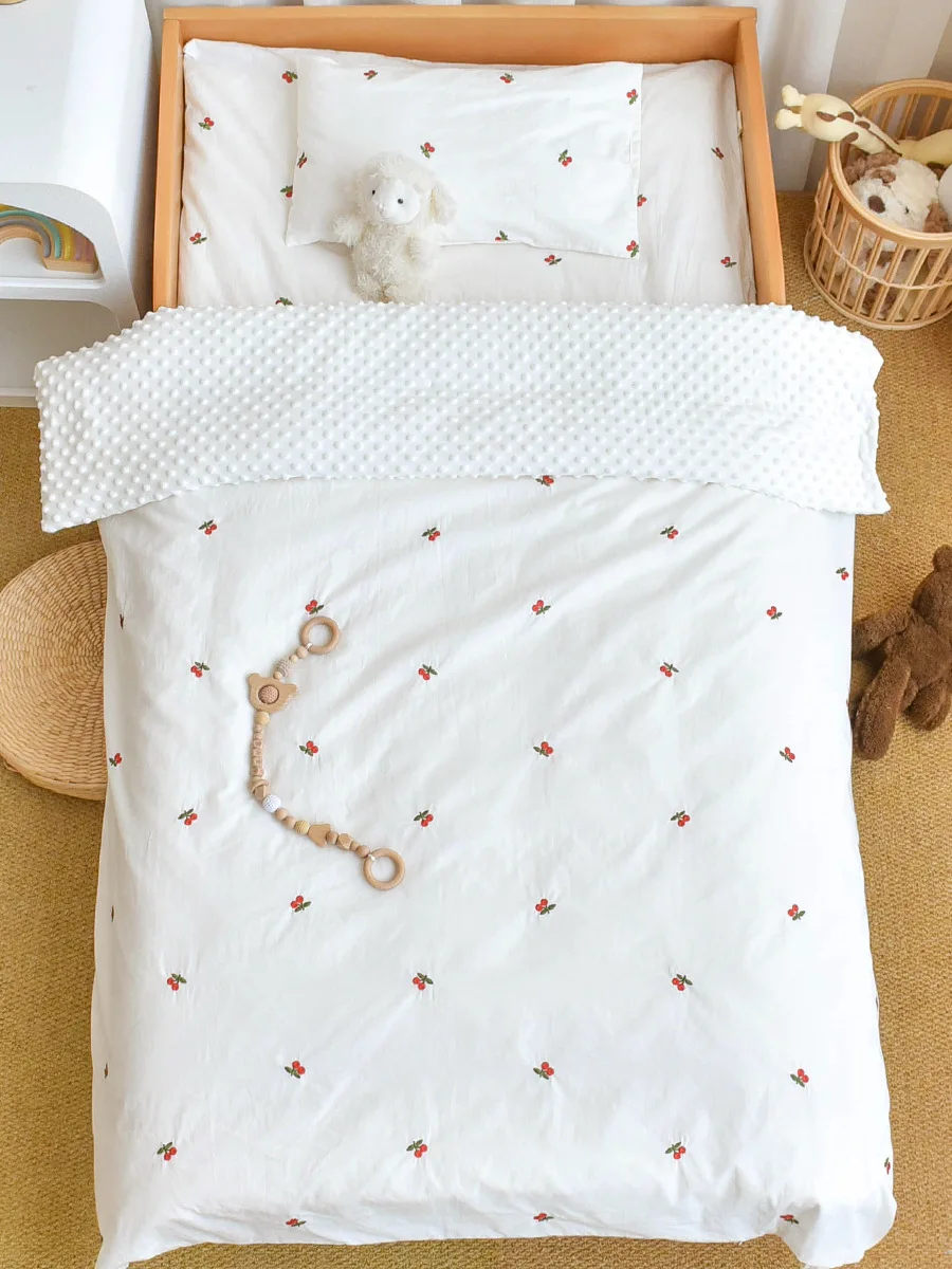 3PCS Bedding Set Vintage Cartoon Cotton Baby Children Crib Bed Duvet Cover Sheet Pillowcase Without Filler 3PCS Bedding Set Vintage Cartoon Cotton Baby Children Crib Bed Duvet Cover Sheet Pillowcase Without Filler